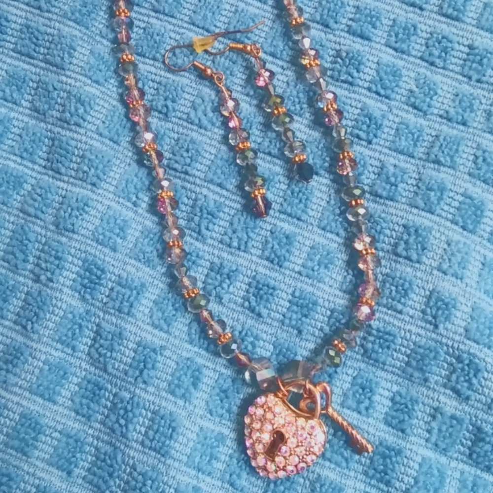 🤑3/$18 Necklace & Earring Set
